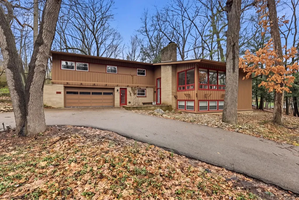 2146 Treehaven Drive Kalamazoo City MI 49008