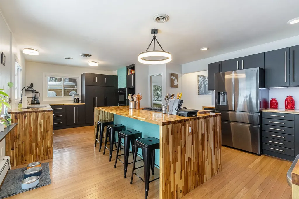 2146 Treehaven Drive Kalamazoo City MI 49008