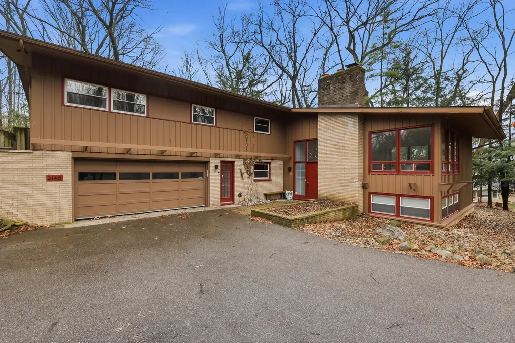 2146 Treehaven Drive Kalamazoo City MI 49008