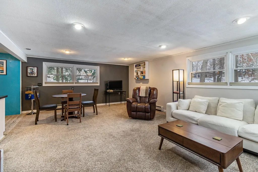 2146 Treehaven Drive Kalamazoo City MI 49008