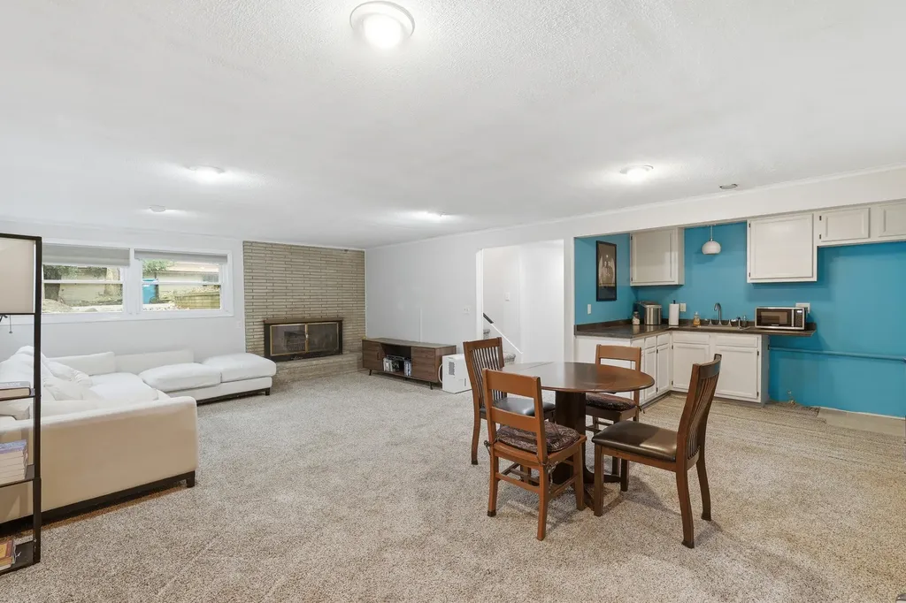 2146 Treehaven Drive Kalamazoo City MI 49008