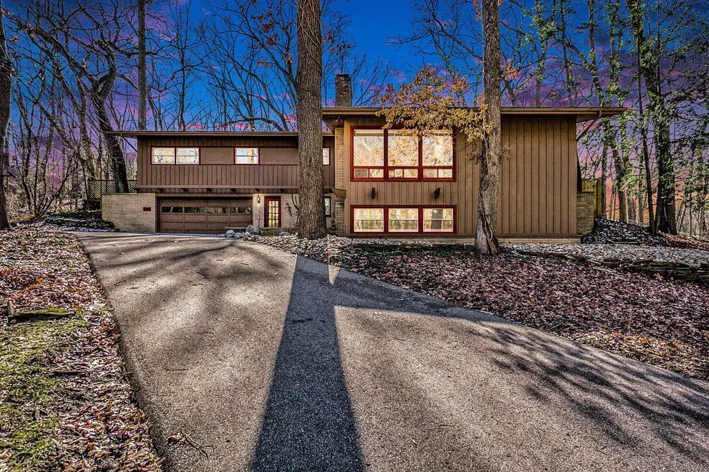 2146 Treehaven Drive Kalamazoo City MI 49008
