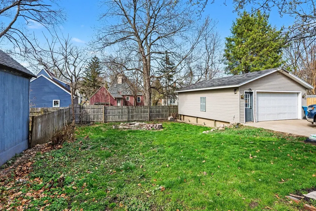 1103 Vassar Drive Kalamazoo City MI 49001