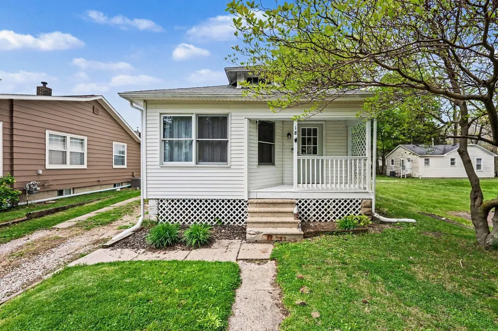 18 Blanche Avenue Kalamazoo City MI 49001