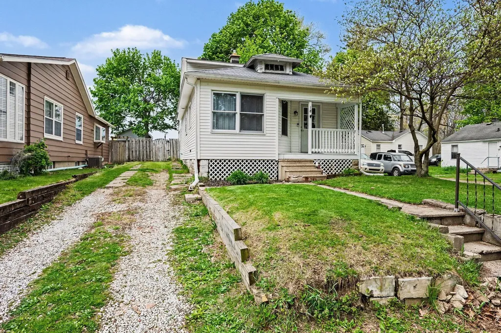 18 Blanche Avenue Kalamazoo City MI 49001