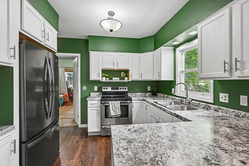 18 Blanche Avenue Kalamazoo City MI 49001