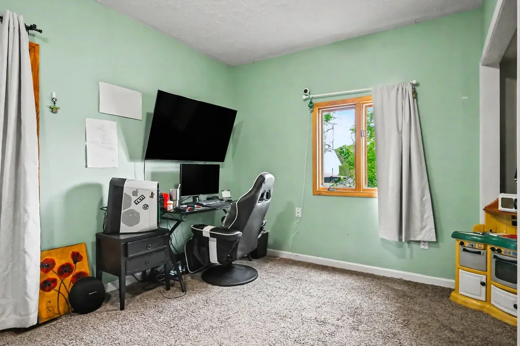 18 Blanche Avenue Kalamazoo City MI 49001