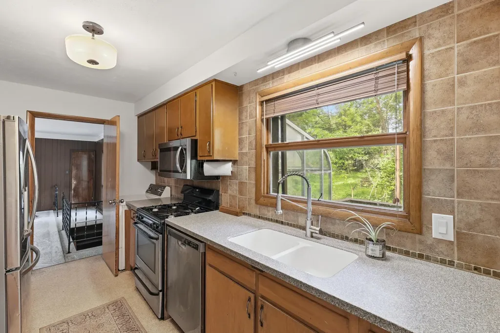 733 N Dartmouth Street Kalamazoo Charter Township MI 49006