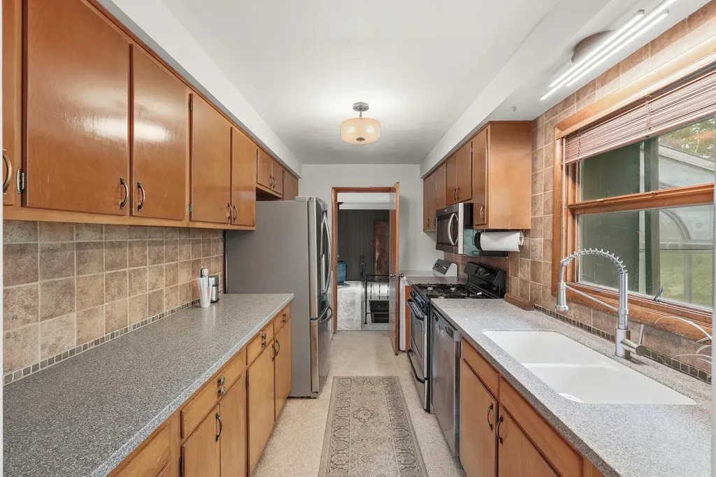 733 N Dartmouth Street Kalamazoo Charter Township MI 49006