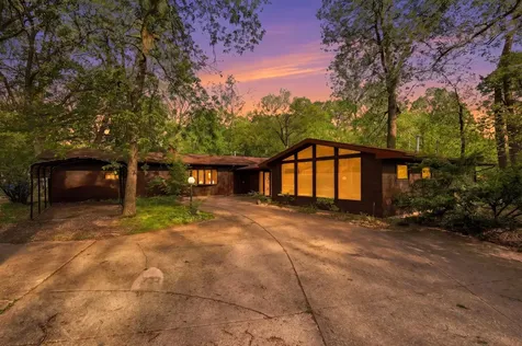 733 N Dartmouth Street Kalamazoo Charter Township MI 49006