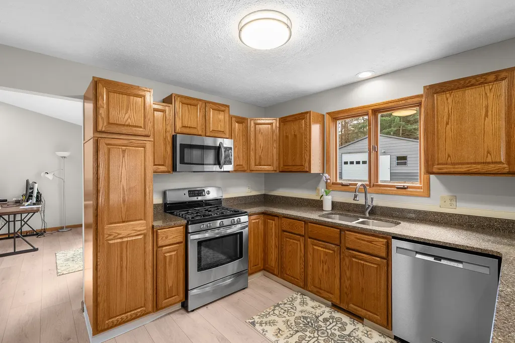 22115 Indian Hill Antwerp Township MI 49071