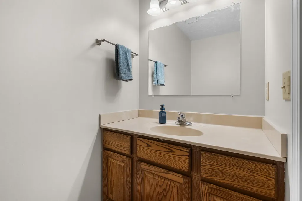 22115 Indian Hill Antwerp Township MI 49071