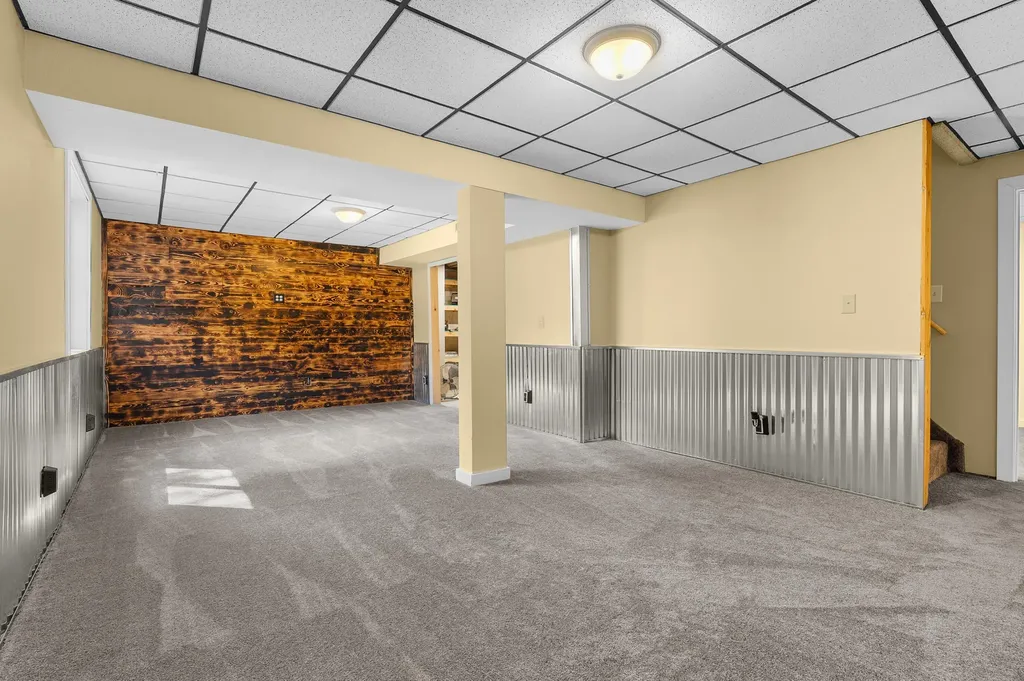 22115 Indian Hill Antwerp Township MI 49071