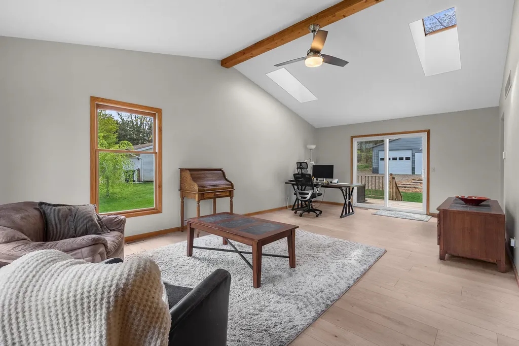 22115 Indian Hill Antwerp Township MI 49071