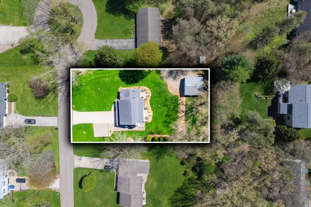 22115 Indian Hill Antwerp Township MI 49071