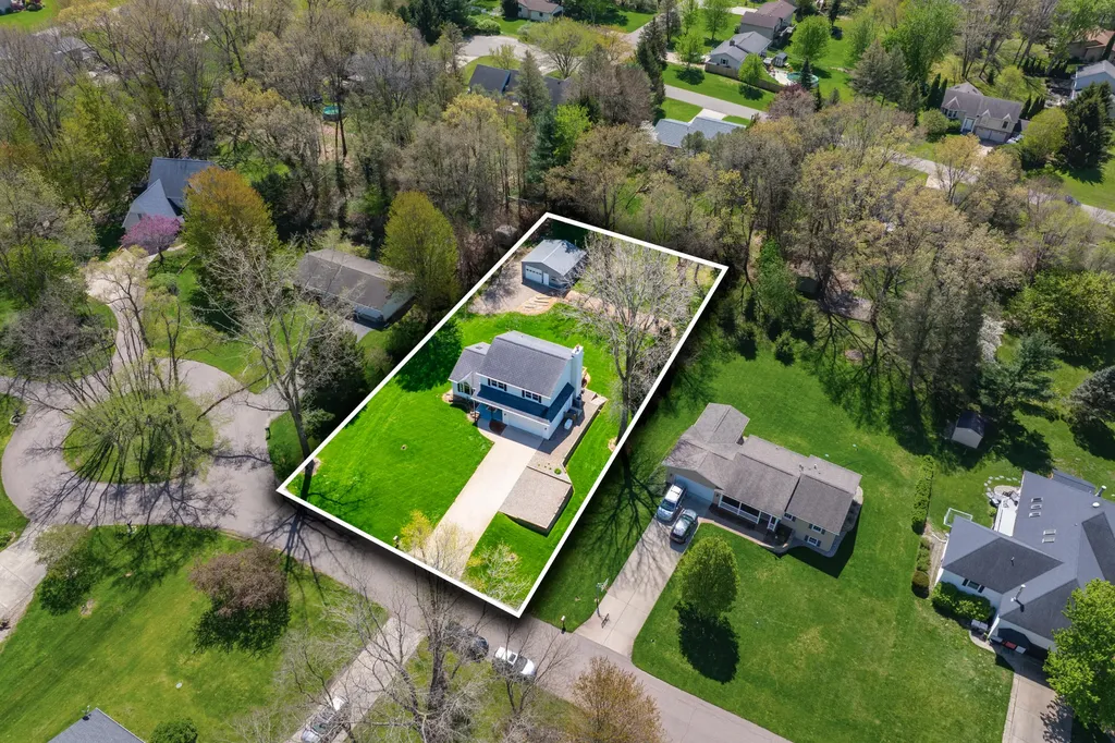 22115 Indian Hill Antwerp Township MI 49071