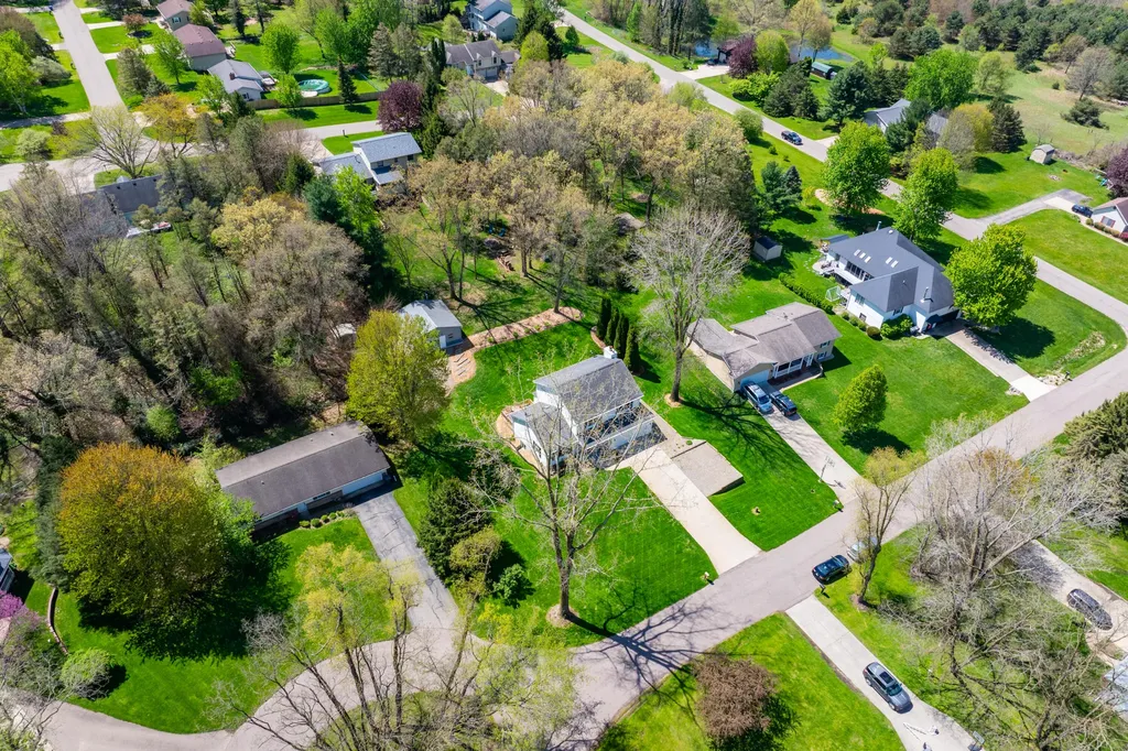 22115 Indian Hill Antwerp Township MI 49071