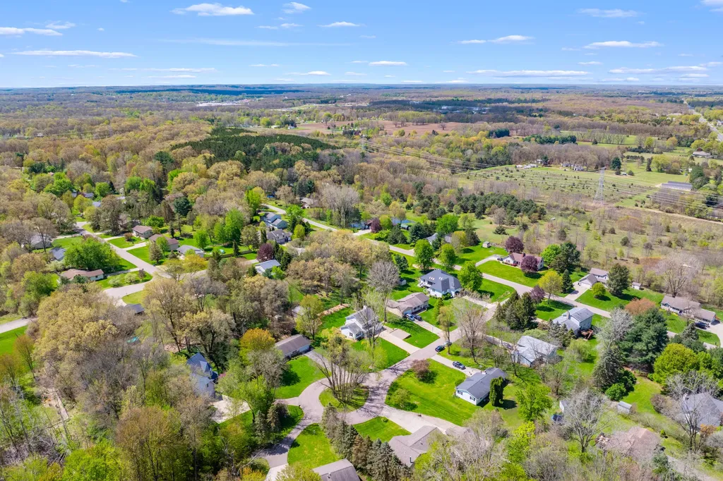 22115 Indian Hill Antwerp Township MI 49071