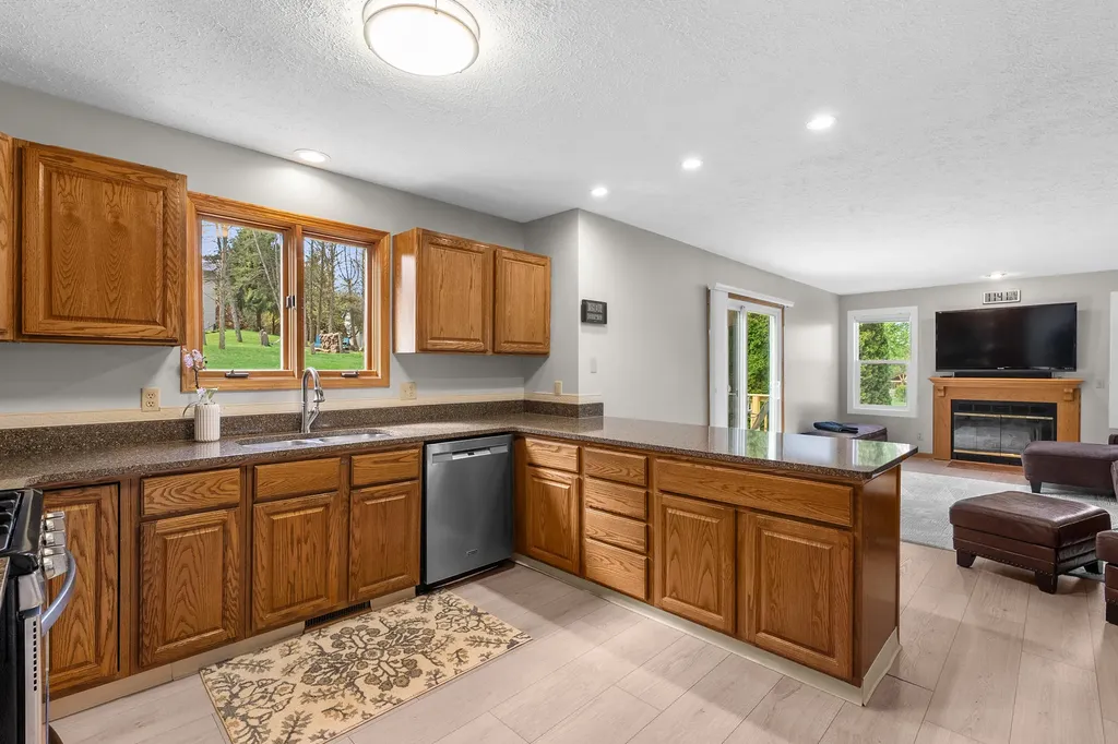 22115 Indian Hill Antwerp Township MI 49071