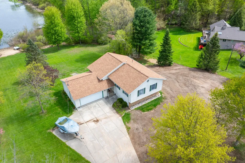 35485 Cr 665 Waverly Township MI 49079