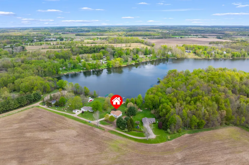 35485 Cr 665 Waverly Township MI 49079