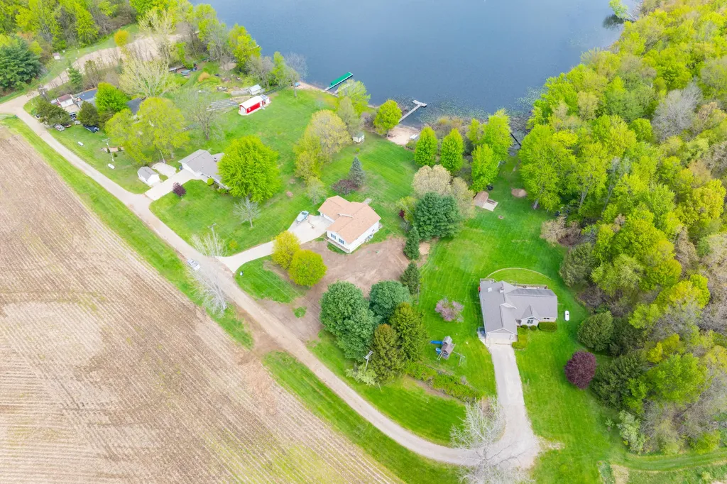 35485 Cr 665 Waverly Township MI 49079