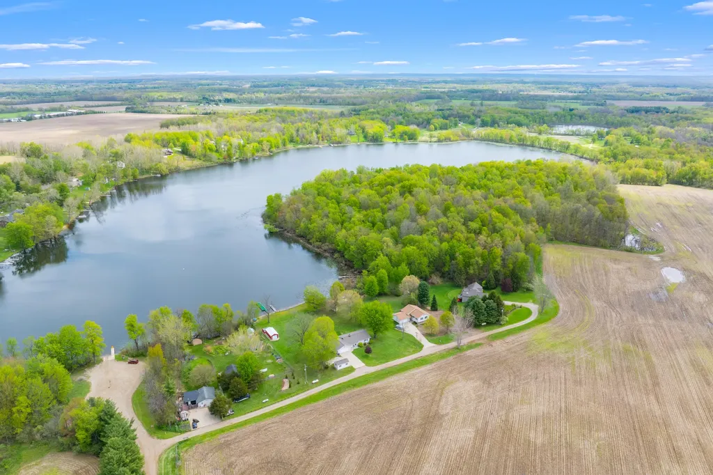 35485 Cr 665 Waverly Township MI 49079