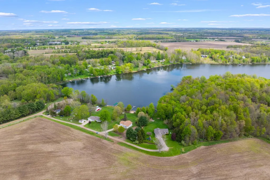 35485 Cr 665 Waverly Township MI 49079
