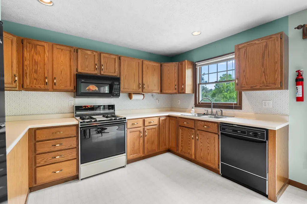 35485 Cr 665 Waverly Township MI 49079