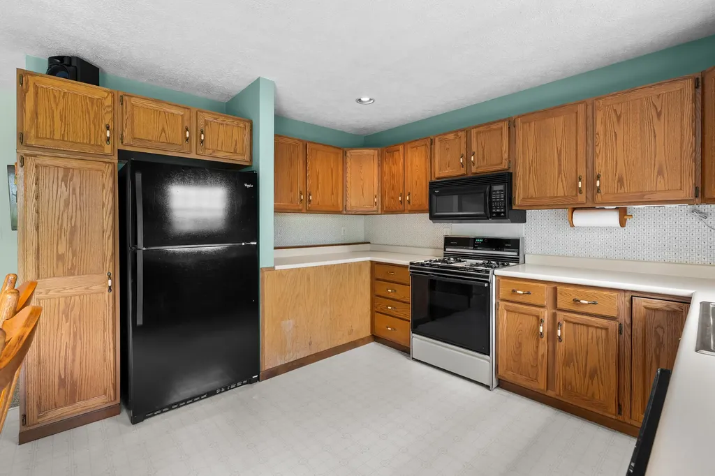 35485 Cr 665 Waverly Township MI 49079