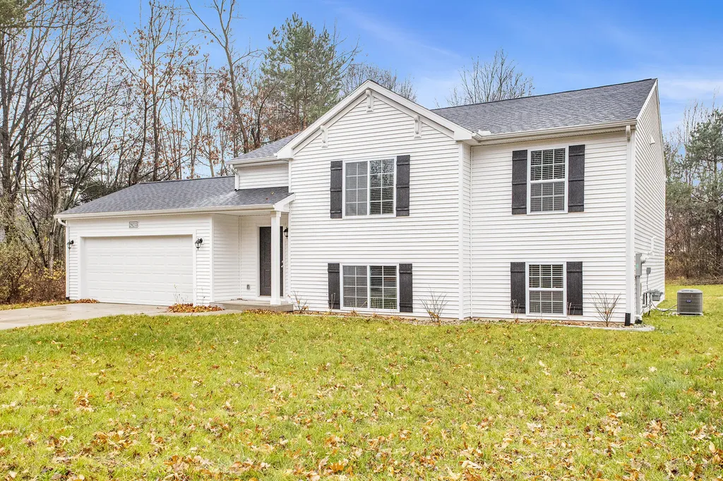 18342 Loganwood Trail Pennfield Charter Township MI 49014