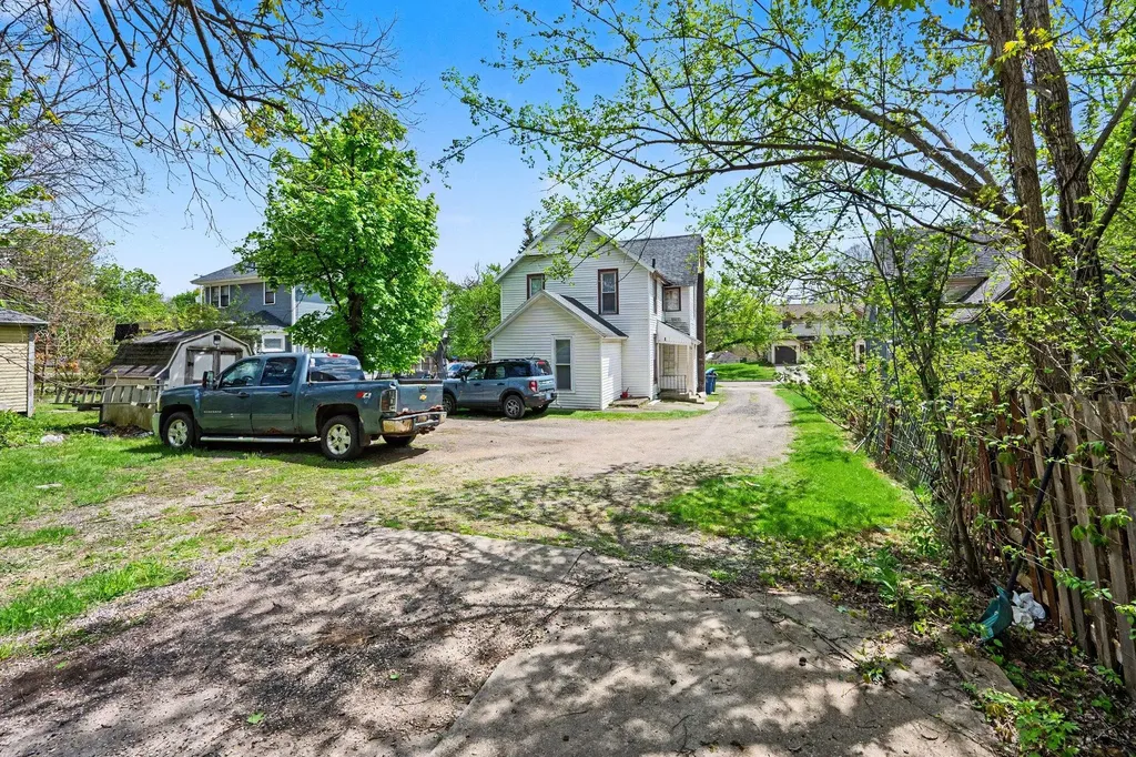 1415 Sherwood Avenue Kalamazoo City MI 49048