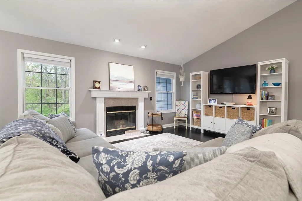37 Summerset Drive Oshtemo Charter Township MI 49009