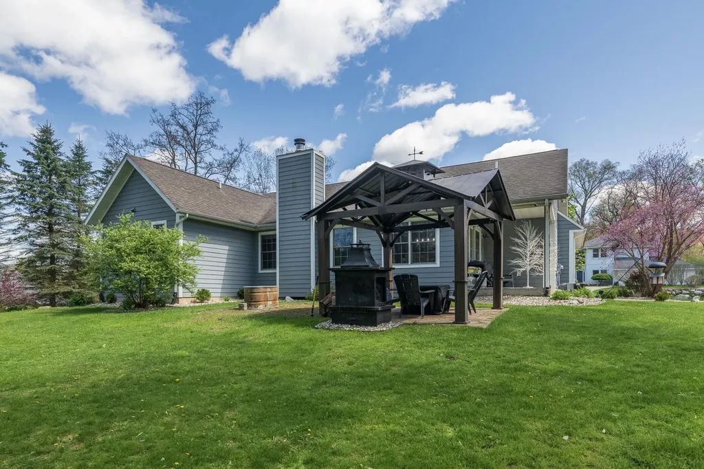 37 Summerset Drive Oshtemo Charter Township MI 49009