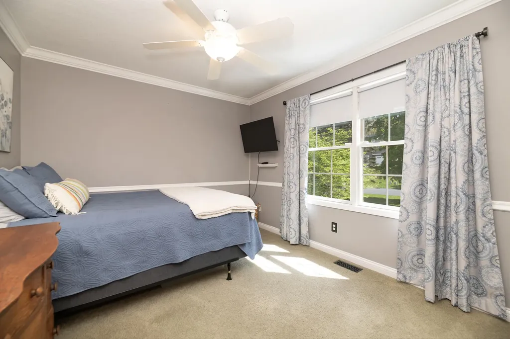 37 Summerset Drive Oshtemo Charter Township MI 49009