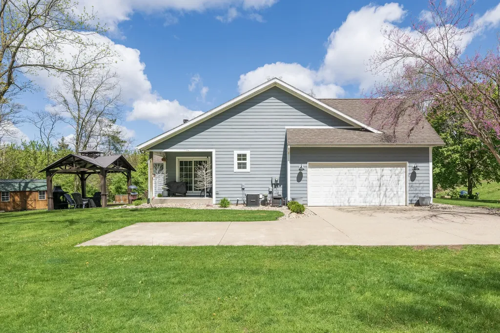 37 Summerset Drive Oshtemo Charter Township MI 49009
