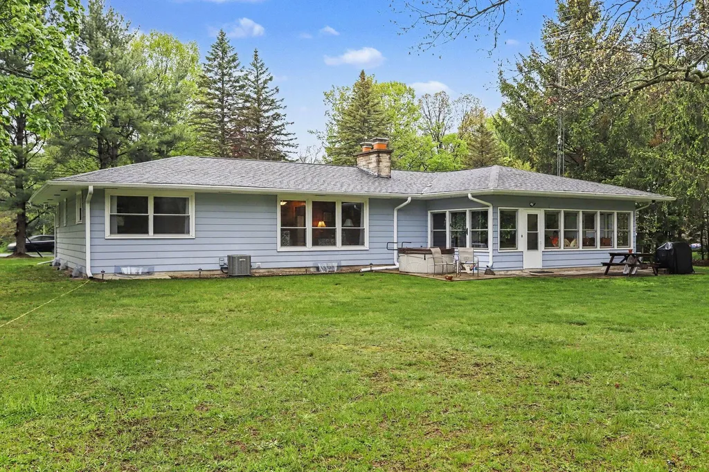 8690 E Main Street Comstock Charter Township MI 49053