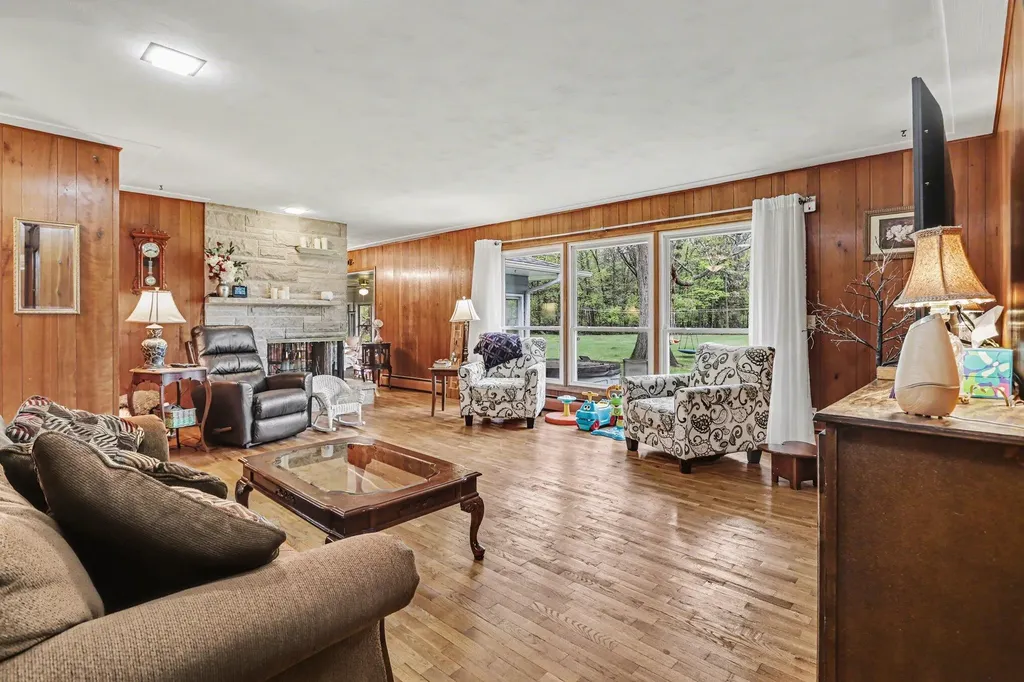 8690 E Main Street Comstock Charter Township MI 49053