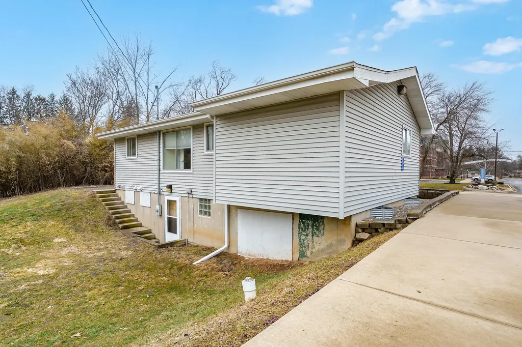 4672 Beckley Road Battle Creek City MI 49015