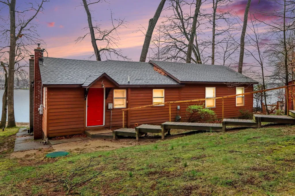 12015 Oakridge Road Prairieville Township MI 49080