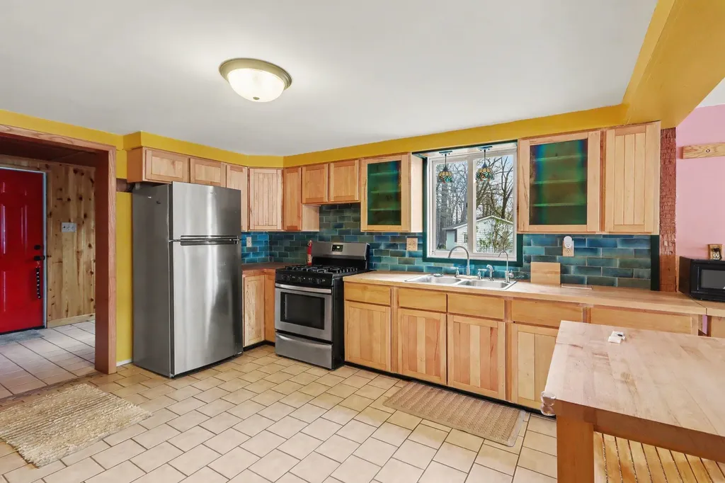 12015 Oakridge Road Prairieville Township MI 49080
