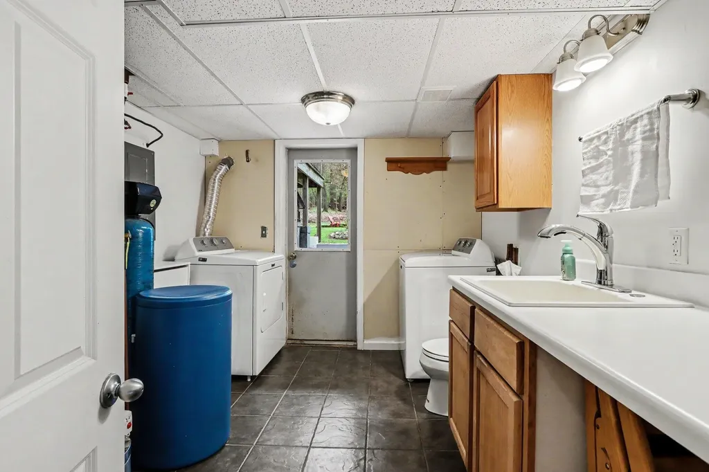 6700 N Sprinkle Road Richland Township MI 49004
