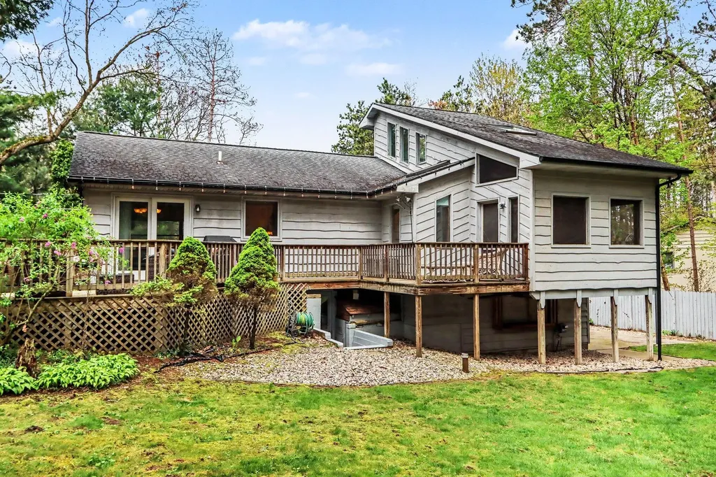 6700 N Sprinkle Road Richland Township MI 49004