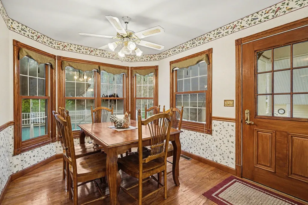 4961 Beechwood Drive Hope Township MI 49046