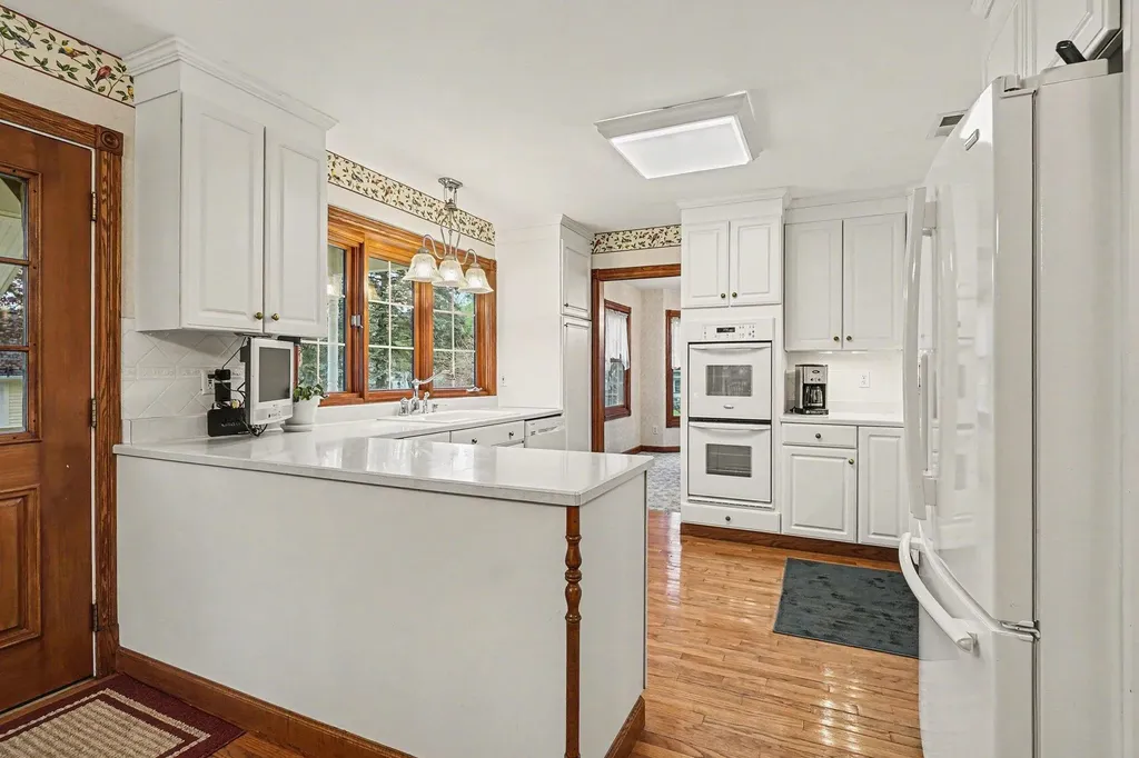 4961 Beechwood Drive Hope Township MI 49046
