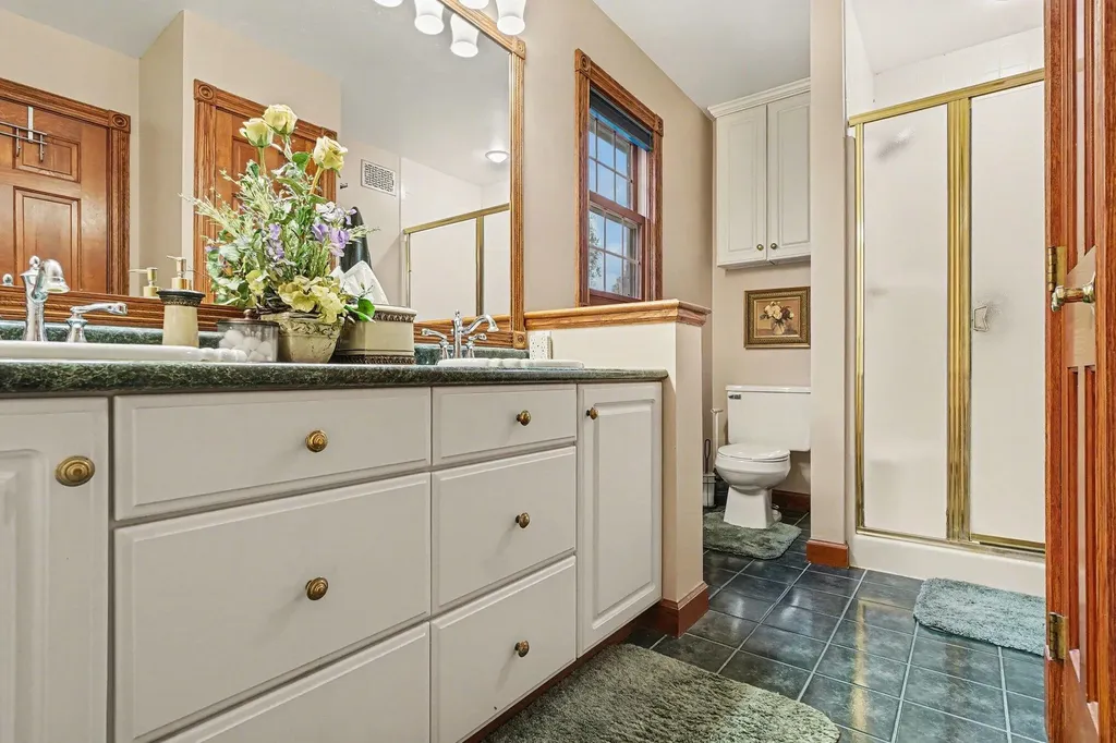 4961 Beechwood Drive Hope Township MI 49046
