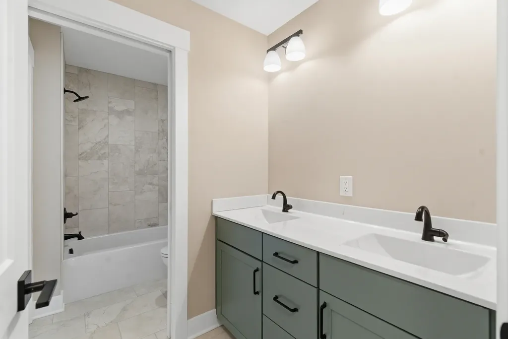 9941 Honey Creek Trail Portage City MI 49024