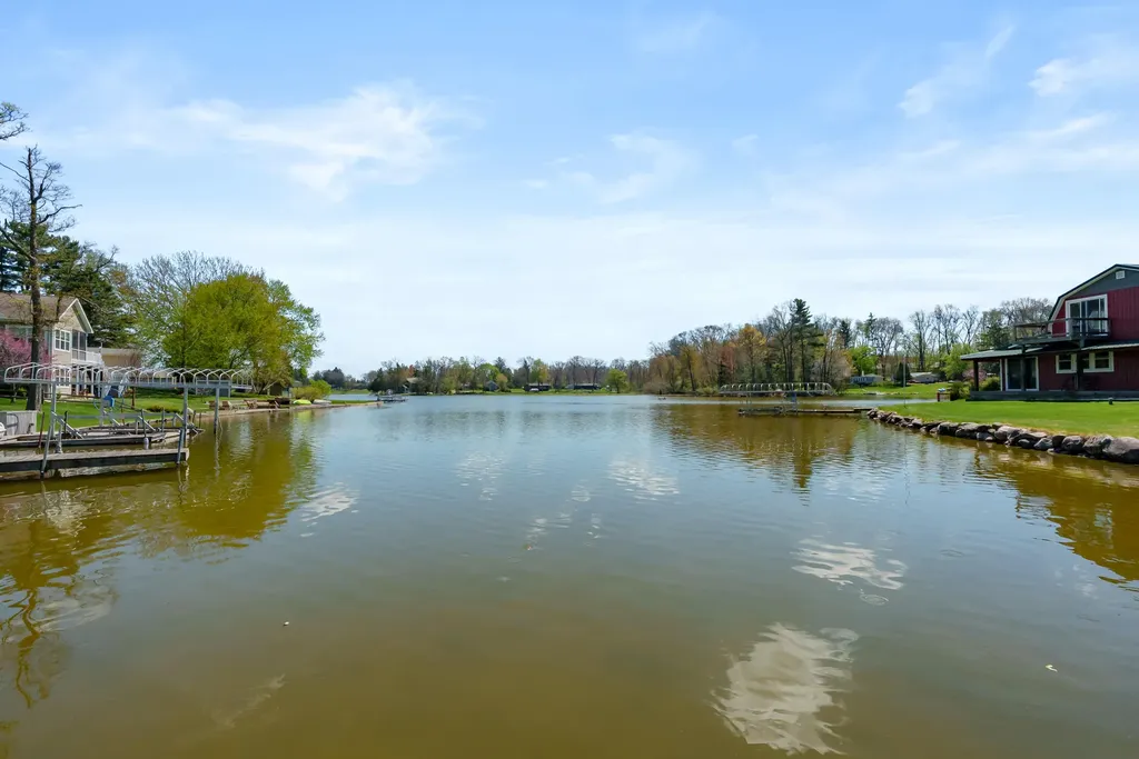 51545 Summit Street Paw Paw Township MI 49079