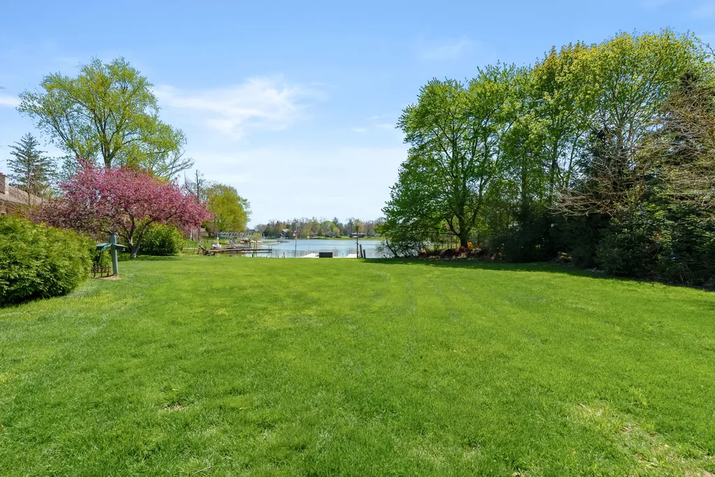 51545 Summit Street Paw Paw Township MI 49079