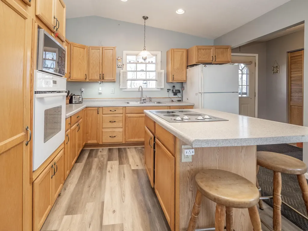 11915 Lakeway Street Prairieville Township MI 49080